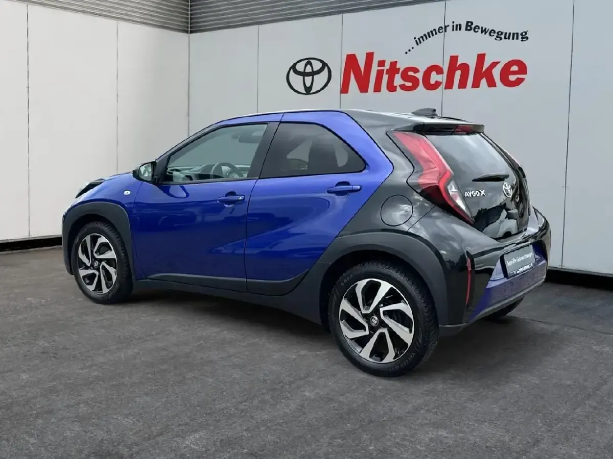 Gebraucht Toyota Aygo Pulse 72 PS (52 kW) 2023 Blau Kleinwagen