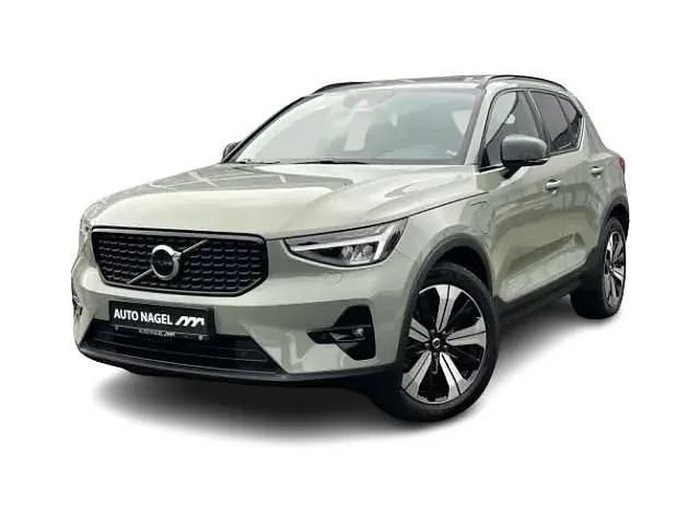 Grün Gebraucht 2022 Volvo XC40 Ultimate SUV | 35.499 € (Etwas zu teuer) - Bild 1/4