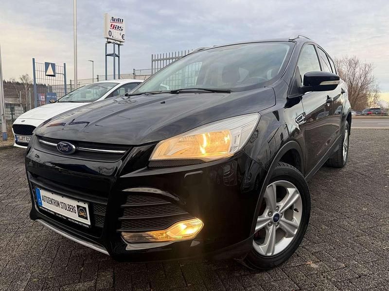 Pantherschwarz metallic Gebraucht 2013 Ford Kuga Trend SUV | 8.490 € (Fairer Preis) - Bild 1/4