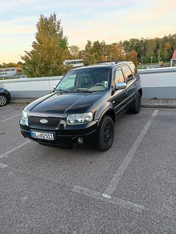 Schwarz Gebraucht 2006 Ford Maverick Limited SUV | 4.899 € (Fairer Preis) - Bild 1/4