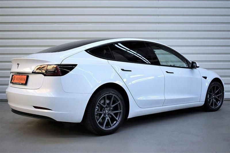 Gebraucht Tesla Model 3 Standard Range Plus 208 kW (283 PS) 2022 Weiß Limousine