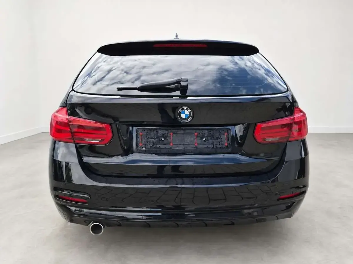 Używany BMW 318 Performance 150 KM (110 kW) 2017 Czarny Kombi
