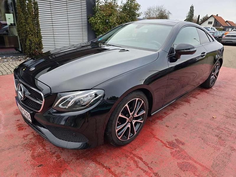 Gebraucht Mercedes E220 Avantgarde 194 PS (142 kW) 2019 Coupé