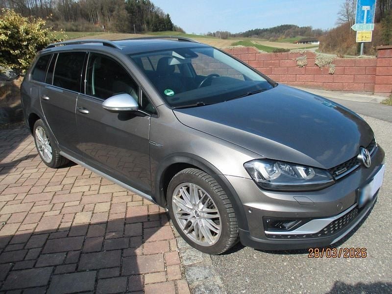 Gebraucht VW Golf Alltrack 184 PS (135 kW) 2016 Grau Kombi