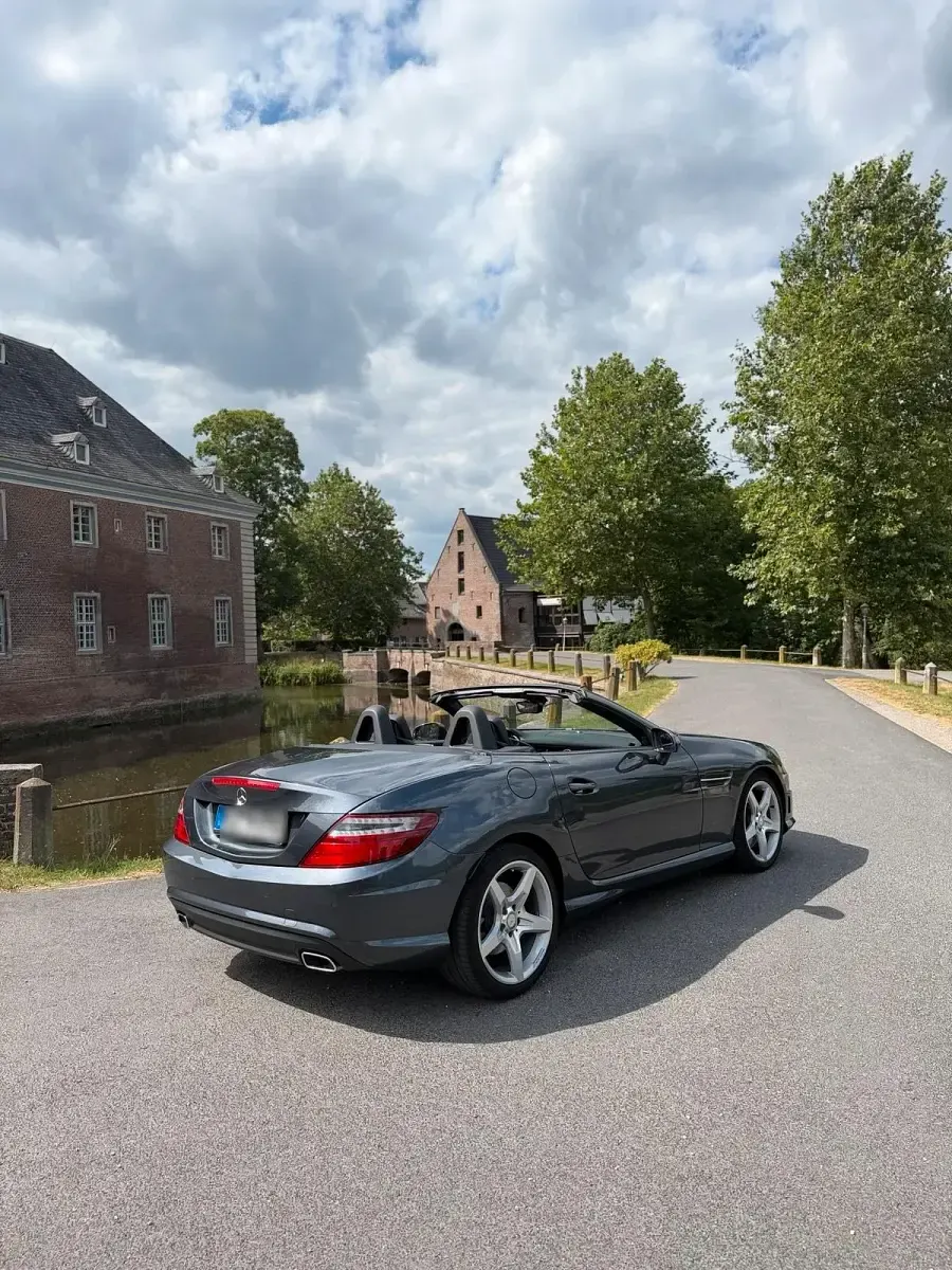 Gebraucht Mercedes SLK250 AMG 204 PS (150 kW) 2013 Grau Cabrio