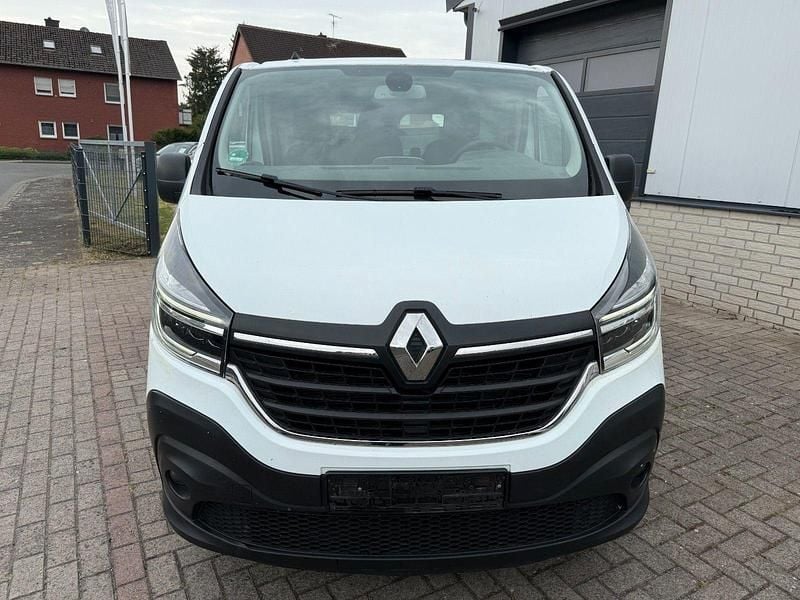 Silber Gebraucht 2020 Renault Trafic Van | 9.490 € (Superpreis) - Bild 1/4