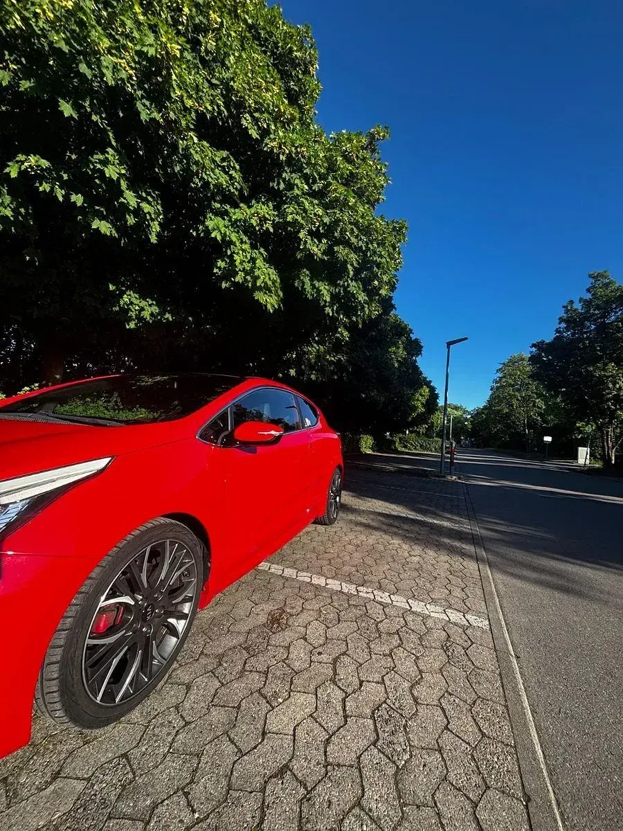 Gebraucht Kia ProCeed GT-Challenge 204 PS (150 kW) 2013 Rot Kleinwagen