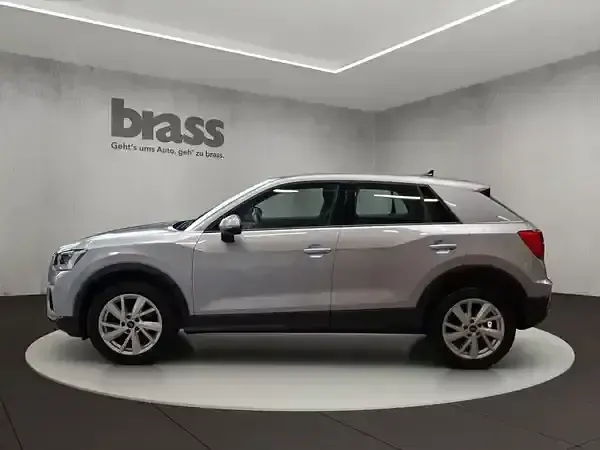 Gebraucht Audi Q2 Advanced Plus 150 PS (110 kW) 2023 Florettsilber metallic SUV