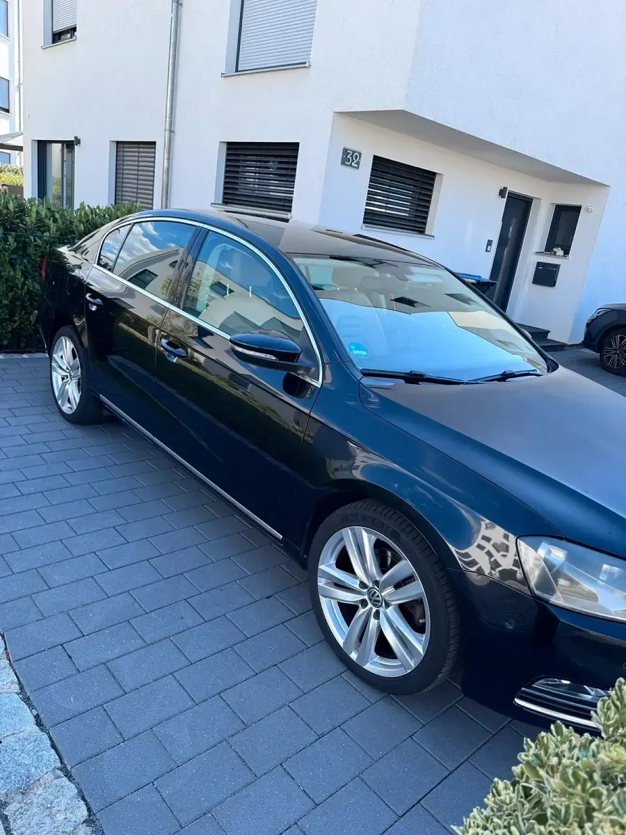 Gebraucht VW Passat Highline 160 PS (117 kW) 2013 Schwarz Limousine