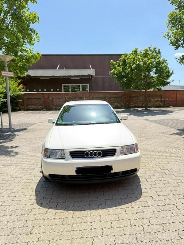 Weiß Gebraucht 1997 Audi A3 Basis Kleinwagen | 1.600 € (Guter Preis) - Bild 1/4