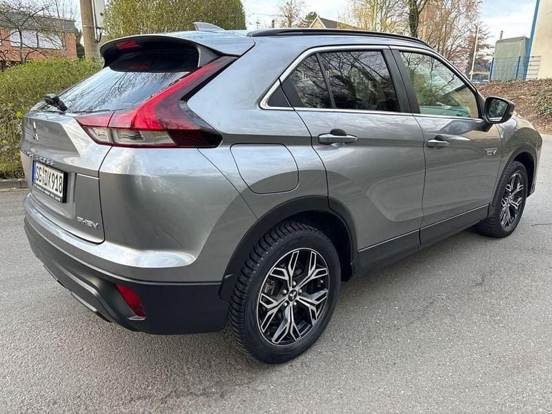 Usado Mitsubishi Eclipse Cross Basis 188 CV (138 kW) 2022 Gris SUV
