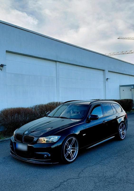 Gebraucht BMW 320 M Sport 184 PS (135 kW) 2011 Schwarz Kombi