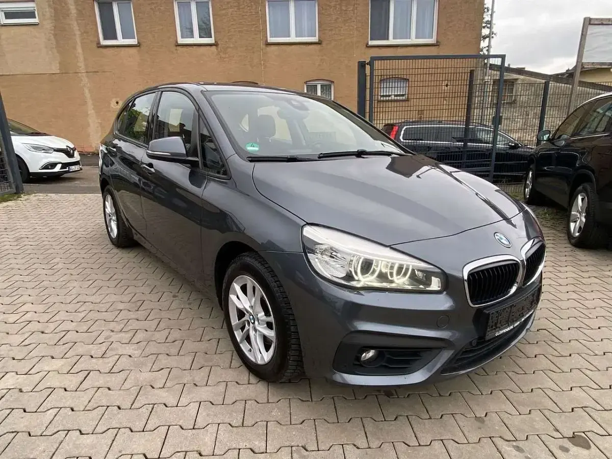 Gebraucht BMW 218 Advantage 150 PS (110 kW) 2016 Mineralgrau metallic Kombi