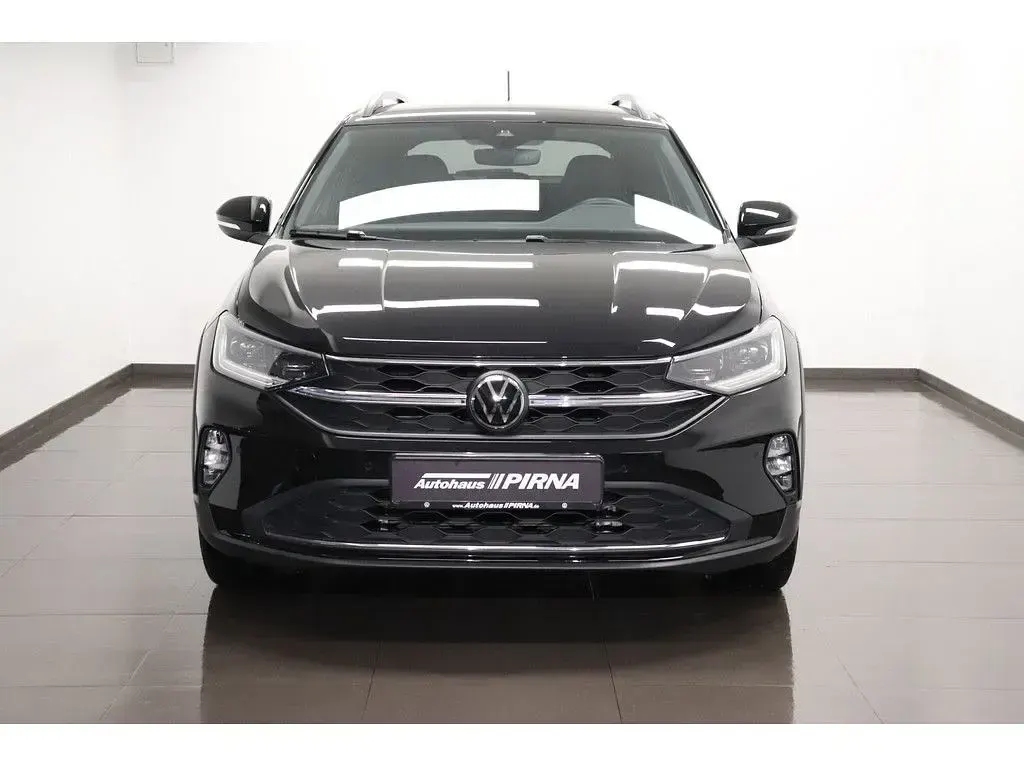 Używany VW Taigo Move 110 KM (80 kW) 2023 Czarny SUV