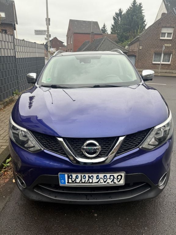 Blau Gebraucht 2014 Nissan Qashqai Tekna SUV | 11.500 € (Fairer Preis) - Bild 1/4