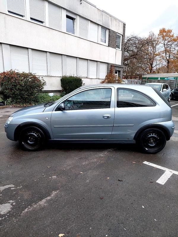 Gebraucht Opel Corsa 80 PS (58 kW) 2005 Silber Kleinwagen