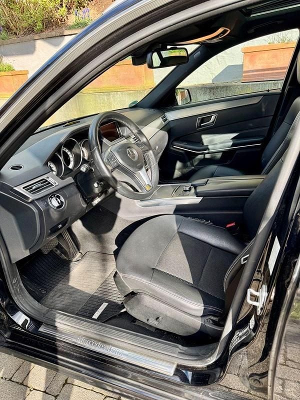 Gebraucht Mercedes E220 Edition 170 PS (125 kW) 2016 Schwarz Kombi