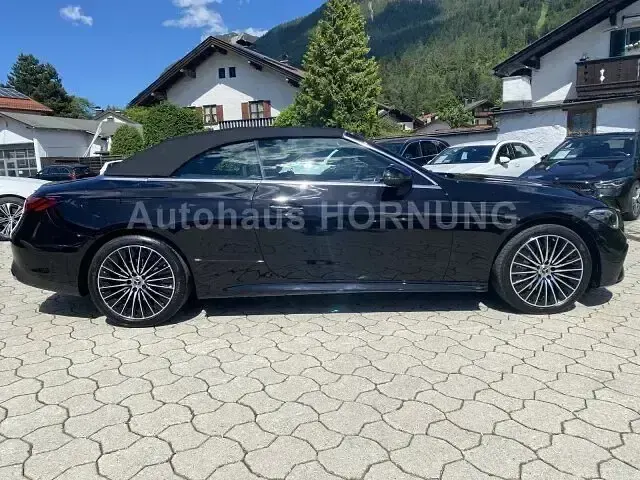Gebraucht Mercedes CLE220 AMG 197 PS (144 kW) 2025 Schwarz Cabrio