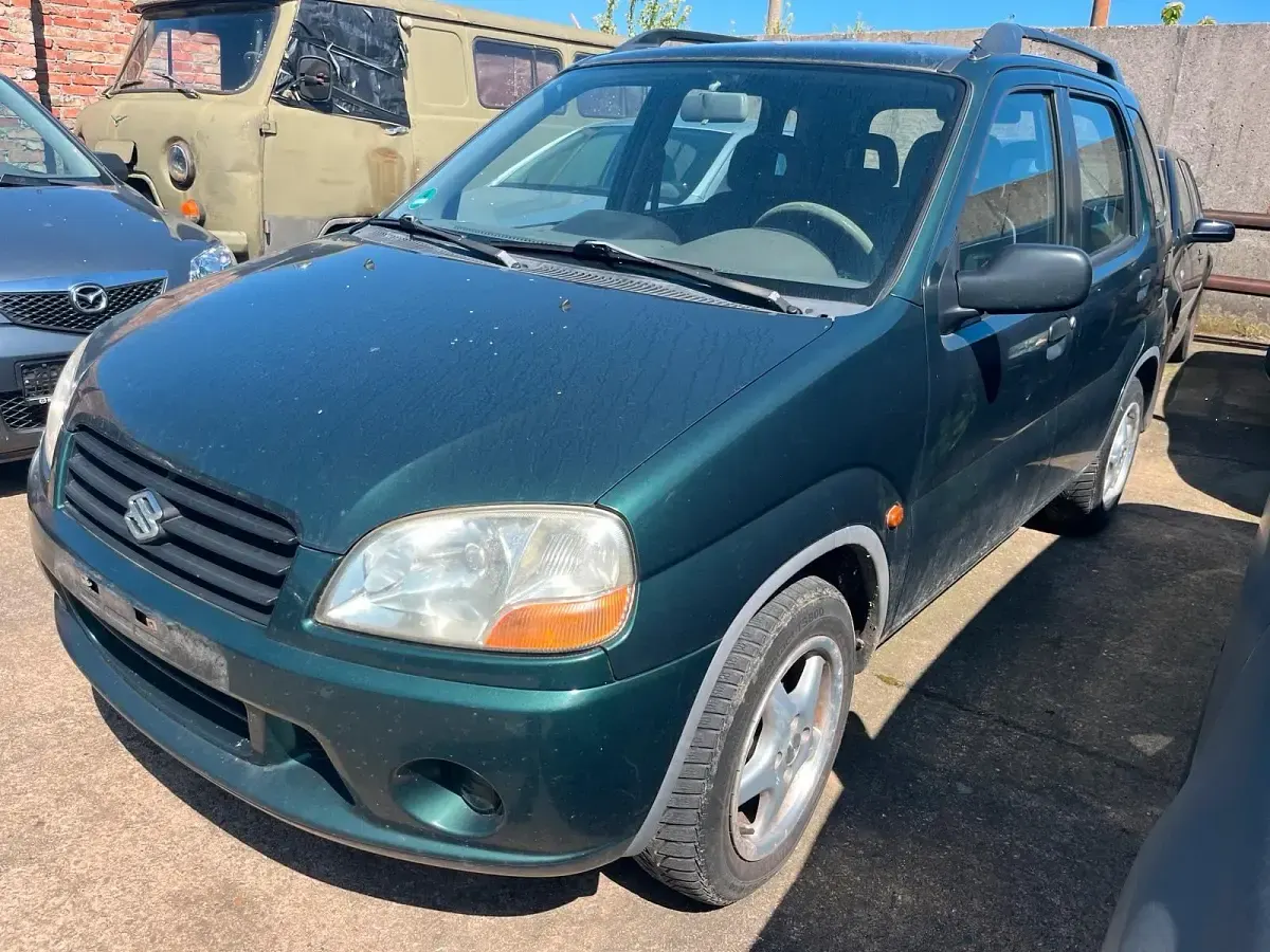 Second-hand Suzuki Ignis 83 CP (61 kW) 2002 Verde Hatchback