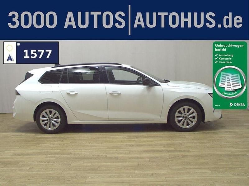 Weiss Gebraucht 2024 Opel Astra Business Kombi | 15.980 € (Superpreis) - Bild 1/4