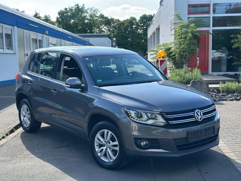 Grau Gebraucht 2012 VW Tiguan Trendline SUV | 10.999 € (Fairer Preis) - Bild 1/4