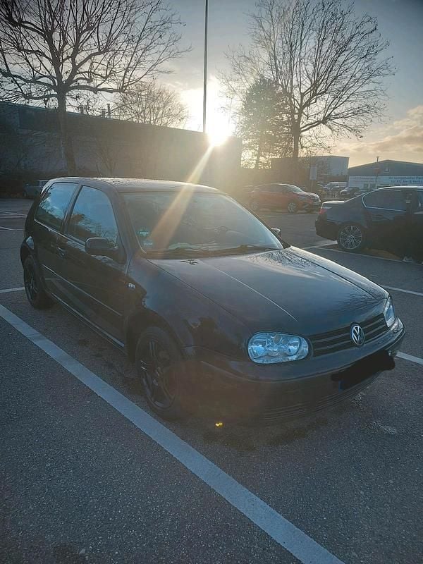 Gebraucht VW Golf IV 75 PS (55 kW) 2002 Schwarz Kleinwagen