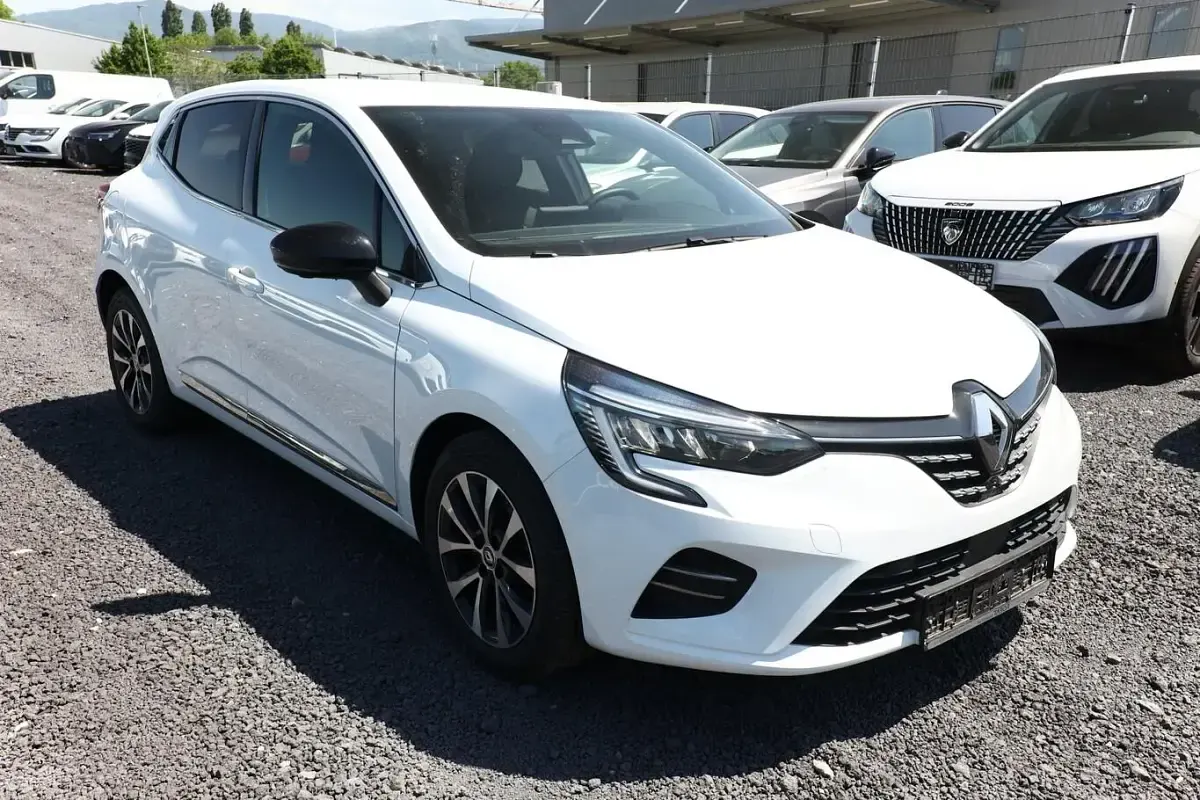 Gebraucht Renault Clio Techno 91 PS (66 kW) 2023 Gletscherweiß Kleinwagen