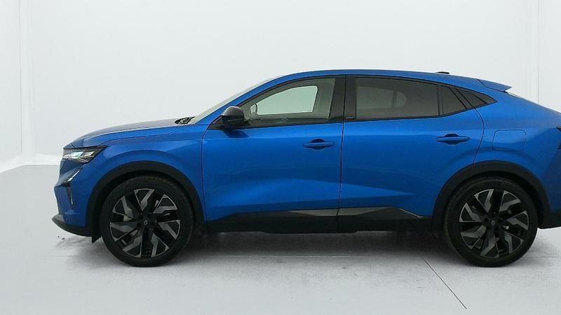 Gebraucht Renault Rafale 150 PS (110 kW) 2025 Bleu sommet / toit noir etoile SUV