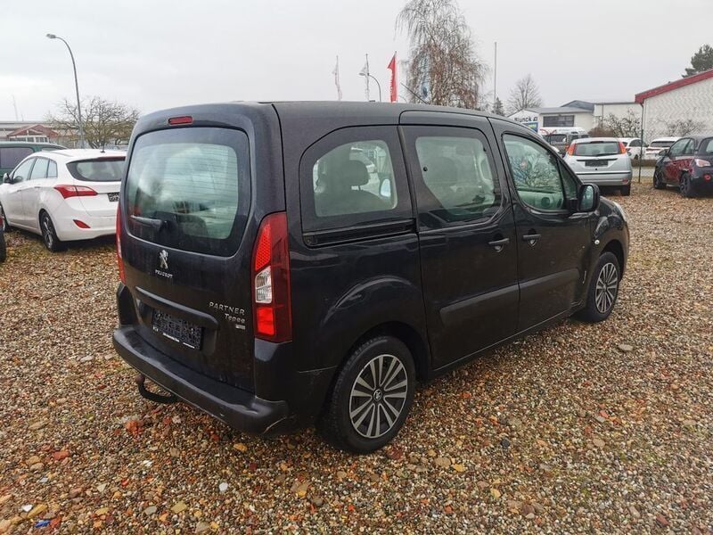 Gebraucht Peugeot Partner Tepee Active 92 PS (67 kW) 2014 Schwarz Van / Kleinbus
