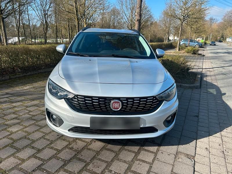 Gebraucht Fiat Tipo 120 PS (88 kW) 2017 Silber Kombi