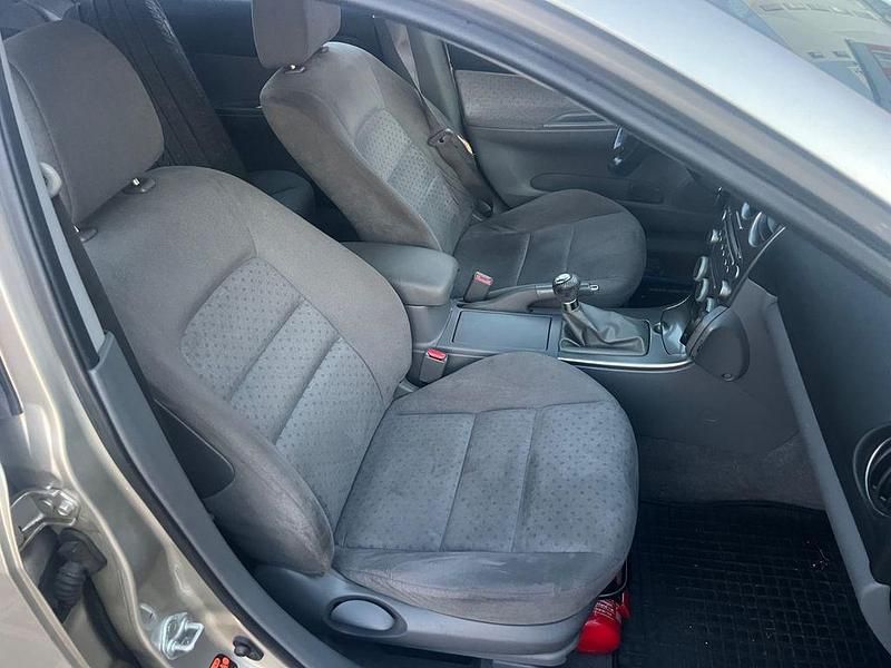 Gebraucht Mazda 6 Comfort 141 PS (103 kW) 2002 Silber Limousine