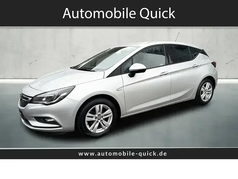 Gebraucht Opel Astra Active 105 PS (77 kW) 2017 Silber Limousine