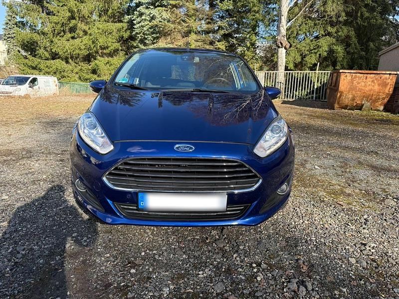 Gebraucht Ford Fiesta Titanium 101 PS (74 kW) 2017 Blau Kleinwagen