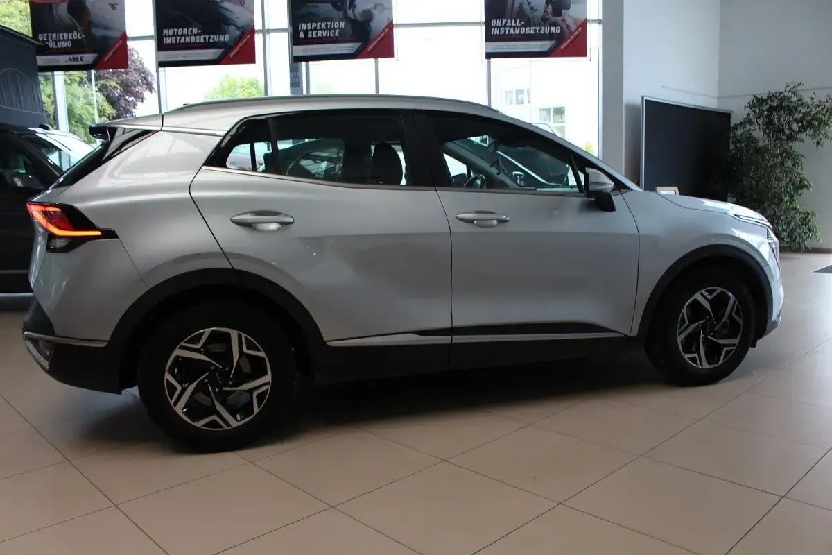 Gebraucht Kia Sportage Edition 7 150 PS (110 kW) 2022 Silber SUV