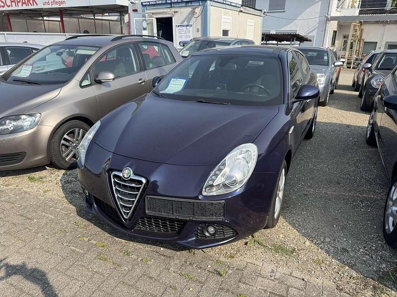 Blu profondo Gebraucht 2011 Alfa Romeo Giulietta Turismo Kleinwagen | 6.600 € (Fairer Preis) - Bild 1/4