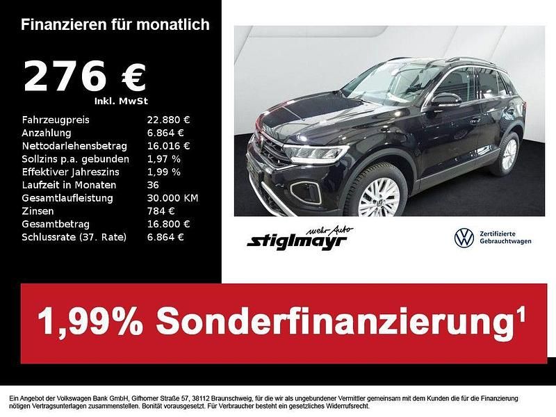 Deep black perleffekt Gebraucht 2024 VW T-Roc Life SUV | 22.880 € (Fairer Preis) - Bild 1/4