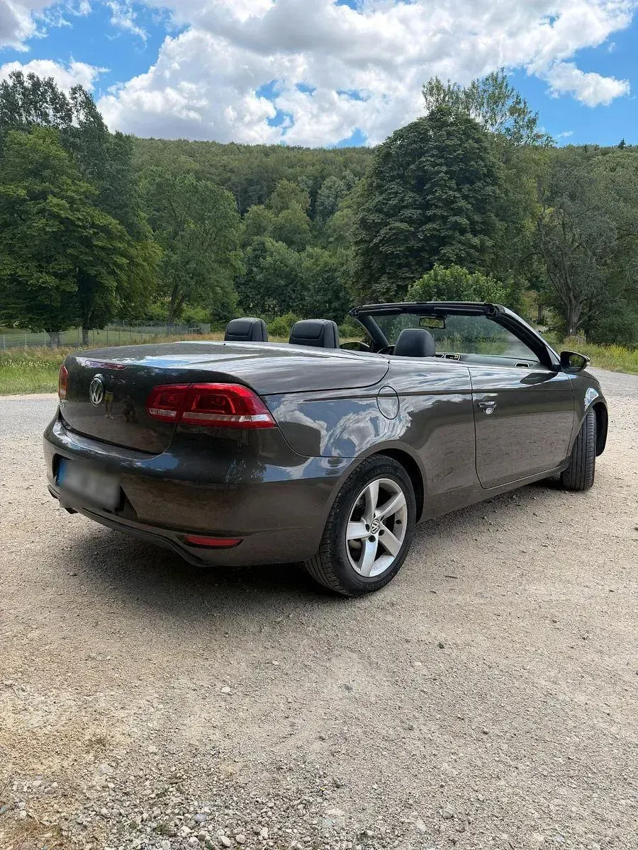 Gebraucht VW Eos 122 PS (89 kW) 2012 Braun Cabrio