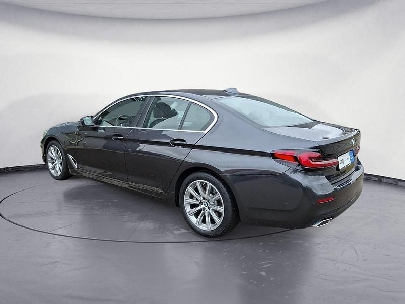 Gebraucht BMW 520 190 PS (139 kW) 2022 Grau Limousine
