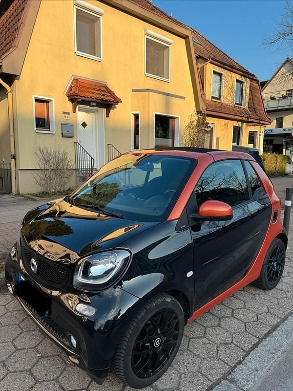 Gebraucht Smart ForTwo Cabrio 60 kW (82 PS) 2017 Schwarz Cabrio