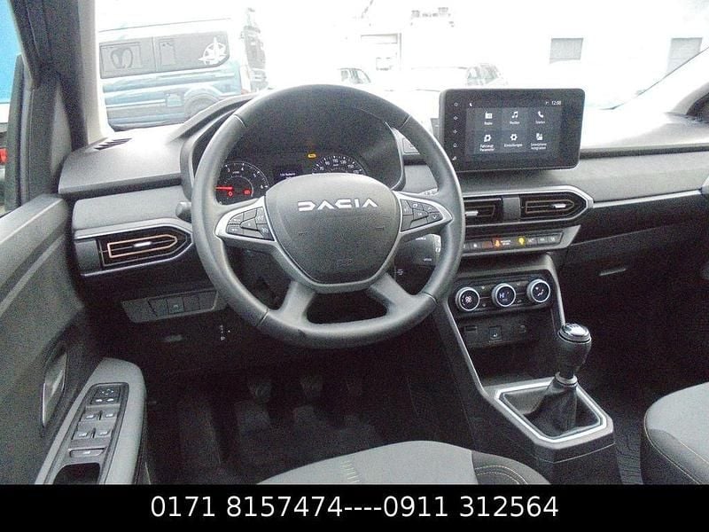 Gebraucht Dacia Jogger Extreme 91 PS (66 kW) 2024 Grau Van / Kleinbus