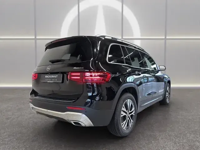 Gebraucht Mercedes GLB220 Advanced Plus 190 PS (139 kW) 2026 Schwarz SUV