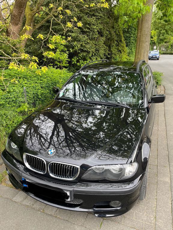 Schwarz Gebraucht 2004 BMW 325 Sport Line Kombi | 7.000 € (Etwas zu teuer) - Bild 1/4
