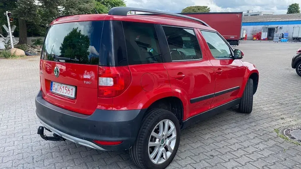 Gebraucht Skoda Yeti Plus Edition 110 PS (80 kW) 2012 Rot SUV
