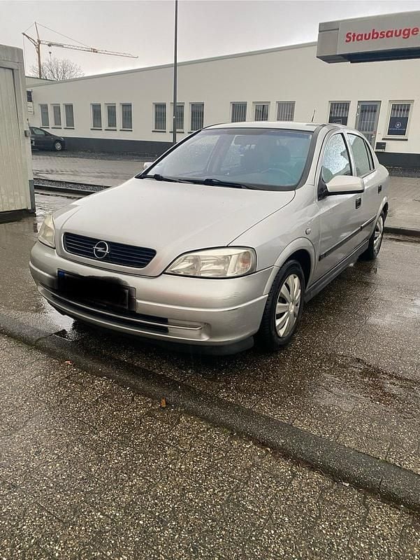 Gebraucht Opel Astra 101 PS (74 kW) 2001 Silber Kleinwagen