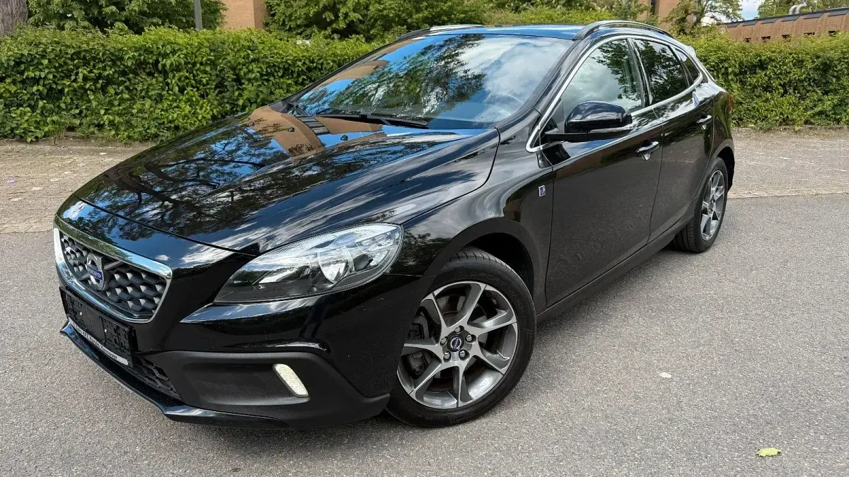 Gebraucht Volvo V40 CC 190 PS (139 kW) 2015 Schwarz Kombi