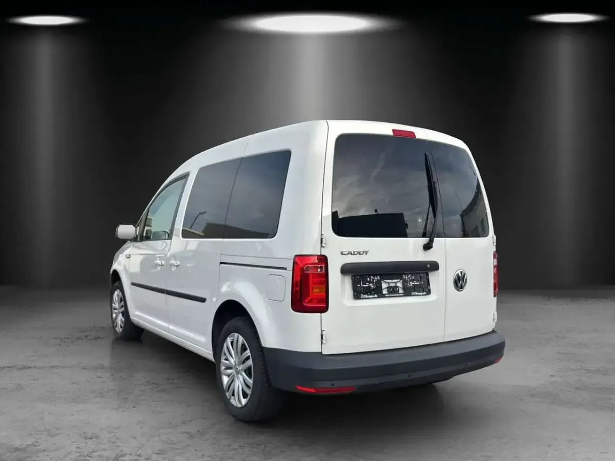 Gebraucht VW Caddy Trendline 131 PS (96 kW) 2020 Weiß Van / Kleinbus