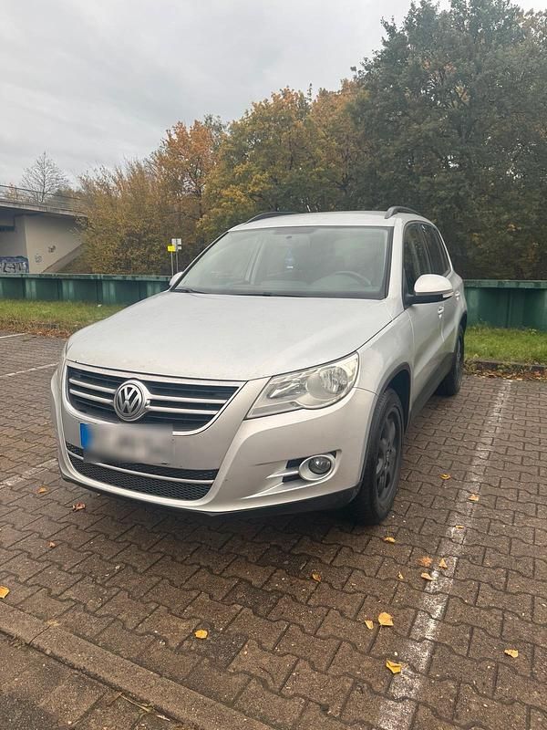 Silber Gebraucht 2010 VW Tiguan SUV | 4.000 € (Superpreis) - Bild 1/4