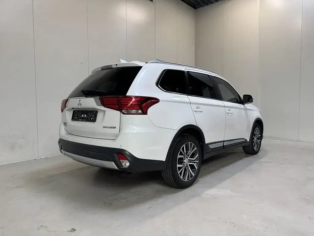 Gebraucht Mitsubishi Outlander Top 150 PS (110 kW) 2018 Weiß SUV