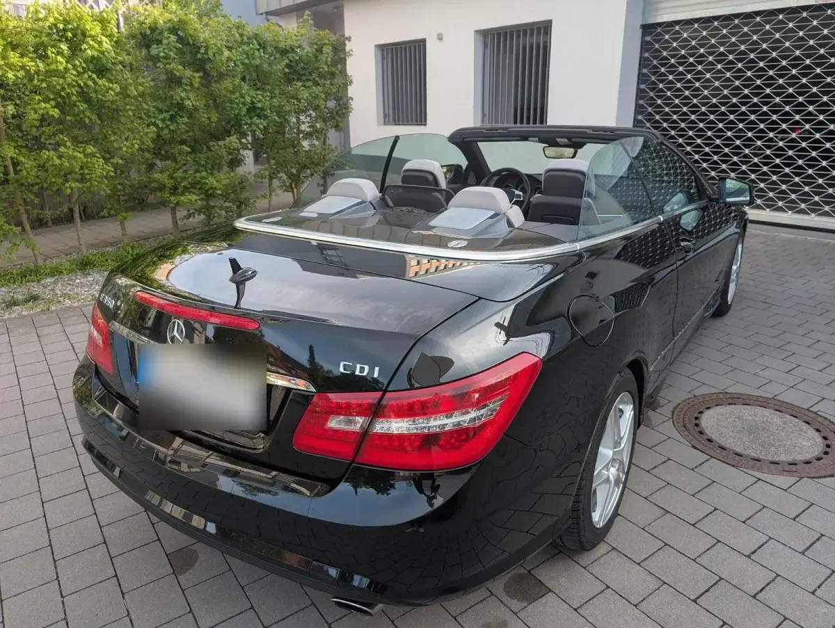 Gebraucht Mercedes E350 AMG 265 PS (194 kW) 2012 Schwarz Cabrio