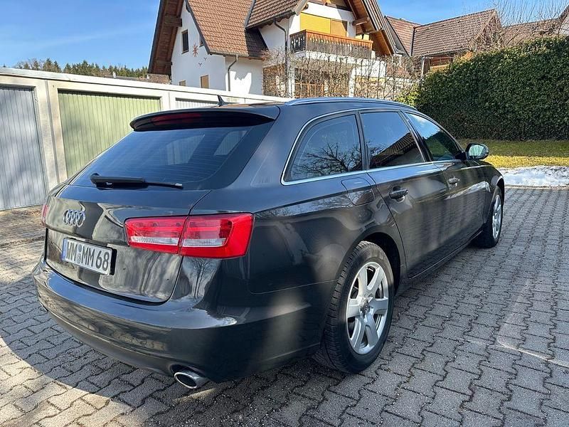Gebraucht Audi A6 Ambiente 204 PS (150 kW) 2012 Braun Kombi